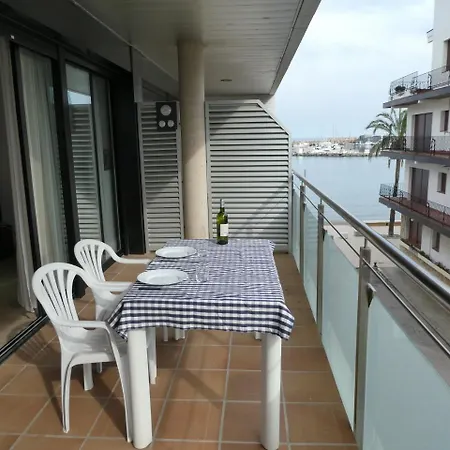 Apartment Vistamar Llanca